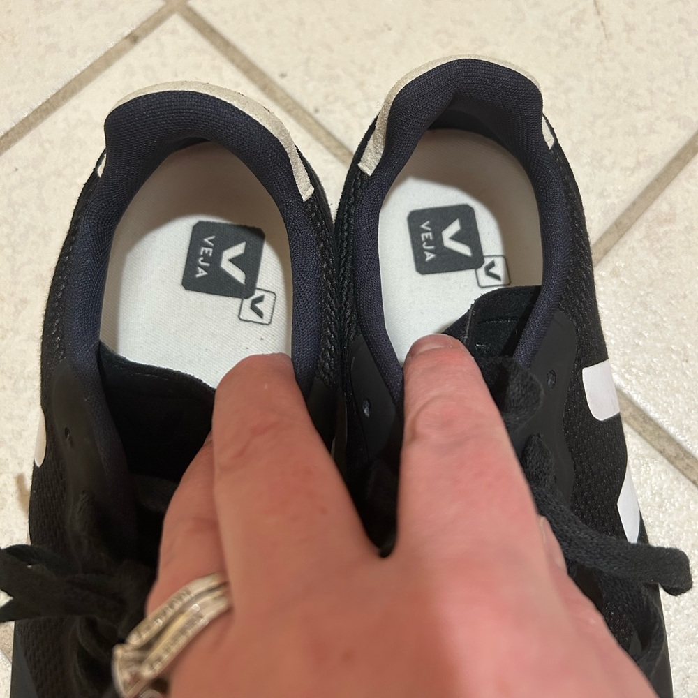 Veja SDU B-MESH BLACK WHITE Shoes - Women’s : 7 - Picture 7 of 8
